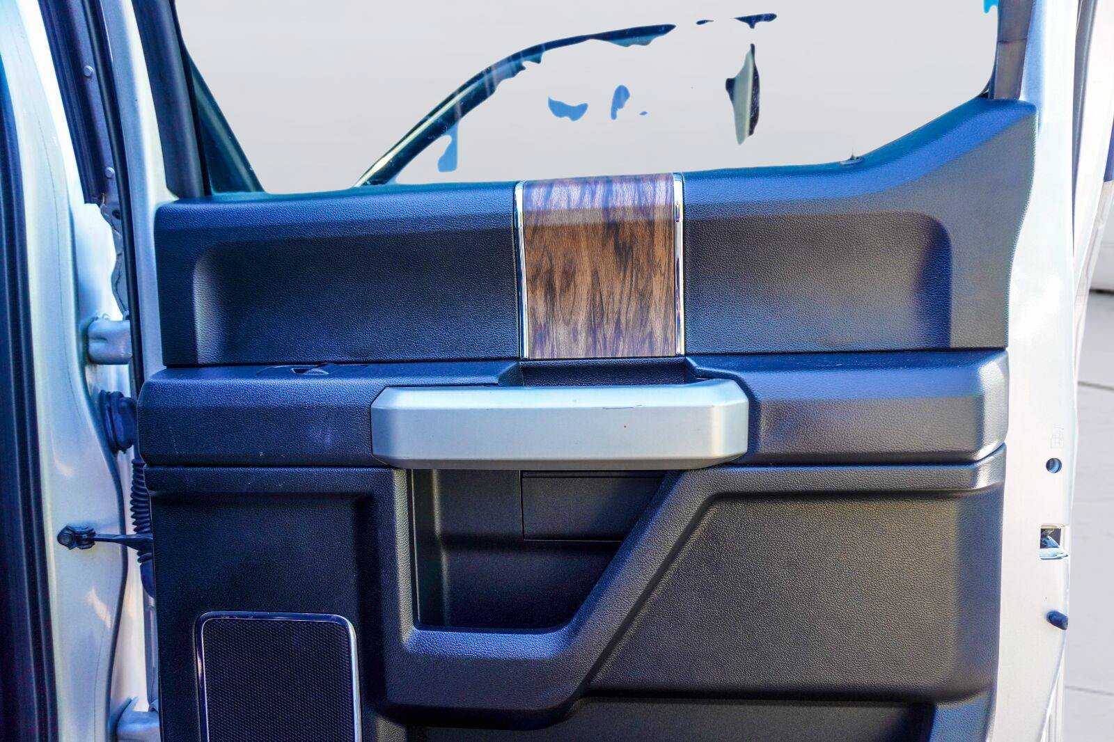 Used 2018 Ford F150 Lariat RWD image 17