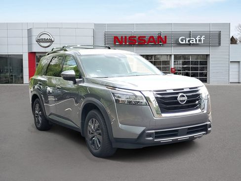 Certified 2022 Nissan Pathfinder SV AWD/4WD image 2