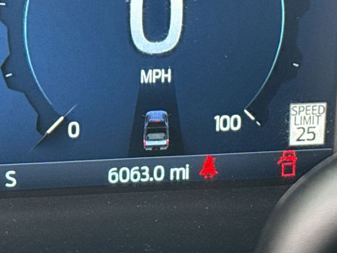 Used 2024 Ford F250 Limited w/ FX4 Off-Road Package image 30