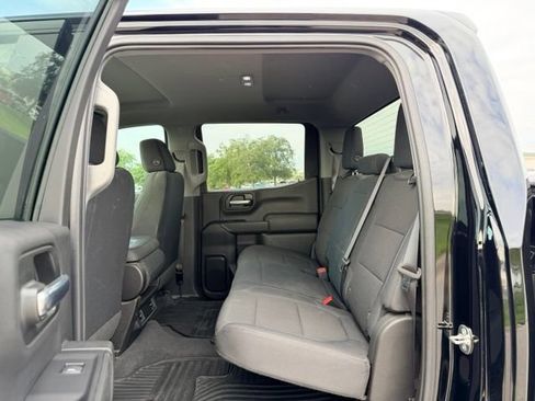 Certified 2019 Chevrolet Silverado 1500 Custom w/ Custom Value Package AWD/4WD image 8
