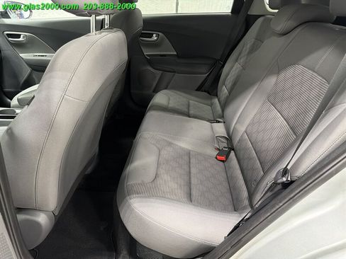 Used 2018 Kia Niro FE FWD image 9