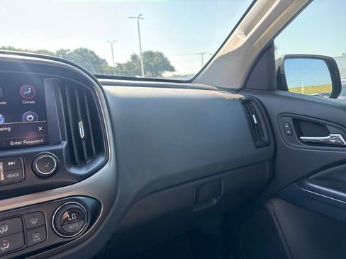 Used 2020 Chevrolet Colorado Z71 RWD image 28