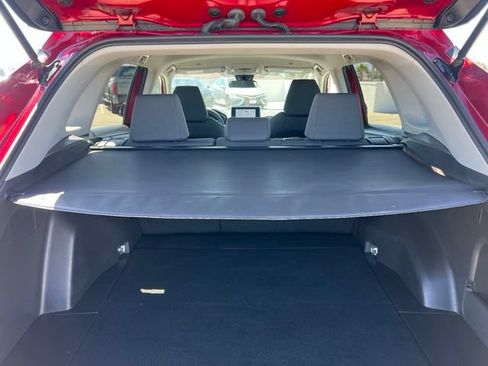 Used 2025 Toyota RAV4 XLE FWD image 44
