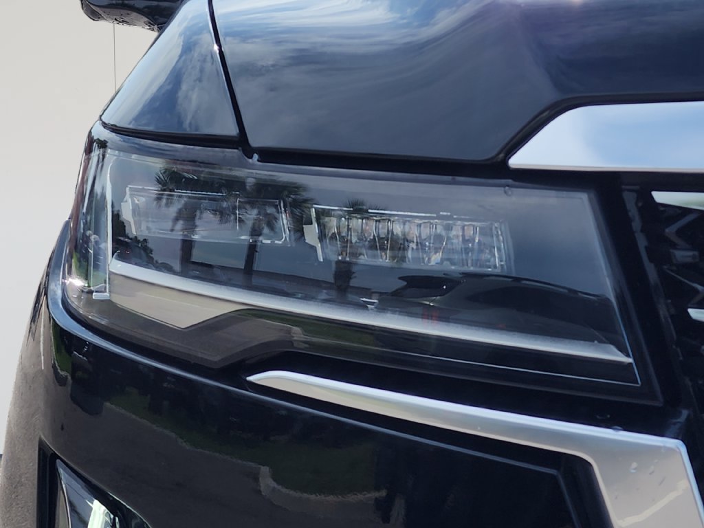Used 2022 Cadillac Escalade ESV Premium Luxury AWD/4WD image 9
