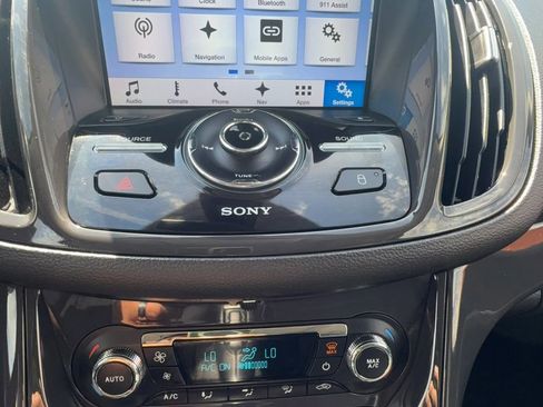 Used 2016 Ford Escape Titanium w/ Equipment Group 301A AWD/4WD image 19