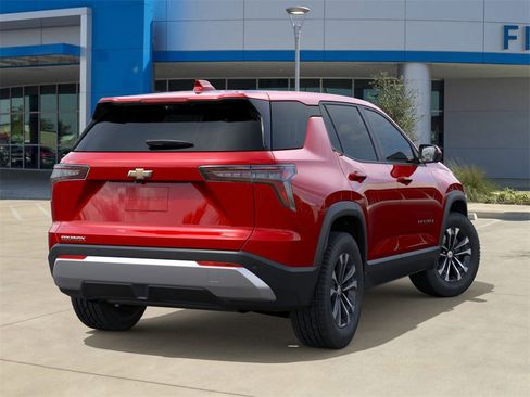 New 2026 Chevrolet Equinox LT w/ Convenience Package II image 4