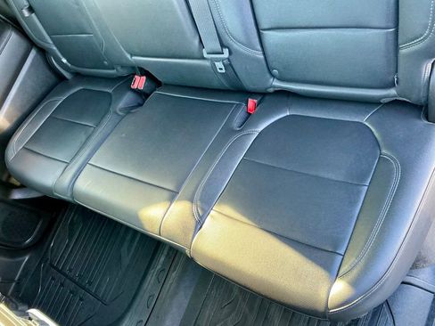 Used 2021 GMC Sierra 1500 SLT image 32