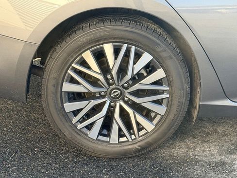 Used 2024 Nissan Altima 2.5 SV image 26