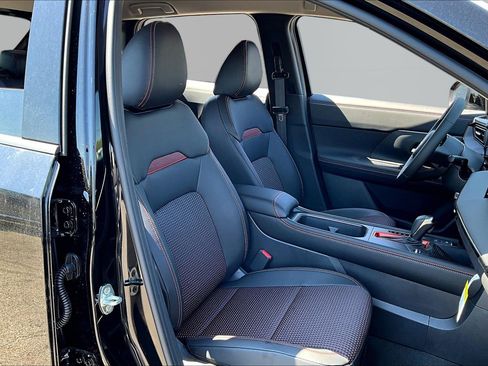 New 2026 Nissan Kicks SR AWD/4WD image 18