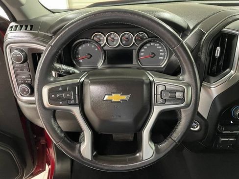 Used 2020 Chevrolet Silverado 1500 LT w/ Convenience Package AWD/4WD image 14