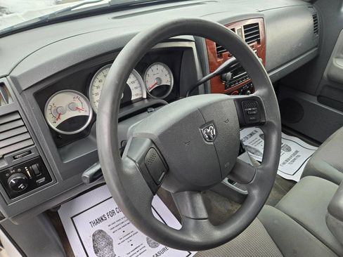 Used 2005 Dodge Dakota SLT image 21