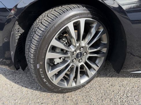 Used 2017 Lincoln Continental Reserve w/ Technology Package image 60