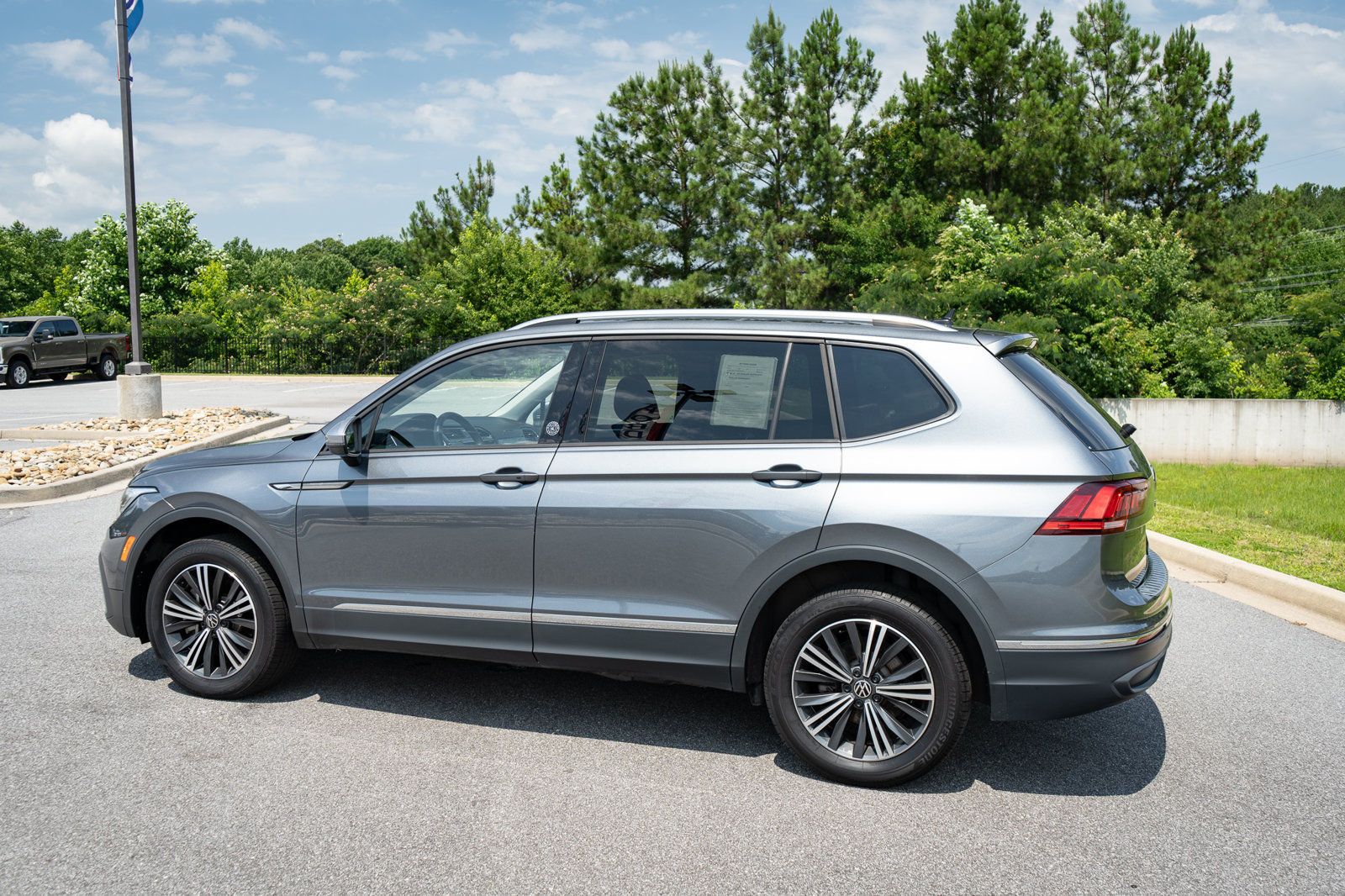 Used 2024 Volkswagen Tiguan Wolfsburg Edition AWD/4WD image 7