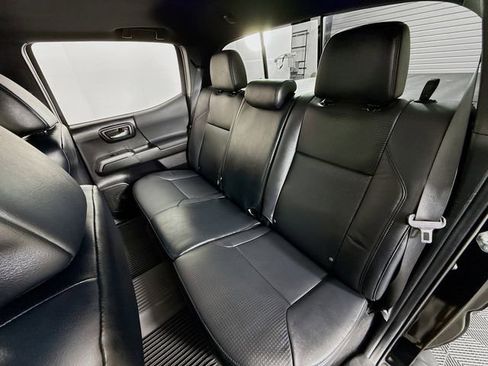 Certified 2023 Toyota Tacoma TRD Off-Road w/ TRD Premium Off Road Package image 8