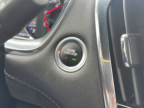 Certified 2023 Chevrolet Traverse High Country AWD/4WD image 38