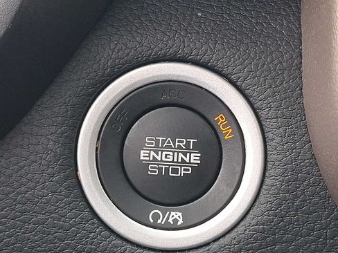 Used 2022 RAM 1500 Laramie AWD/4WD image 22