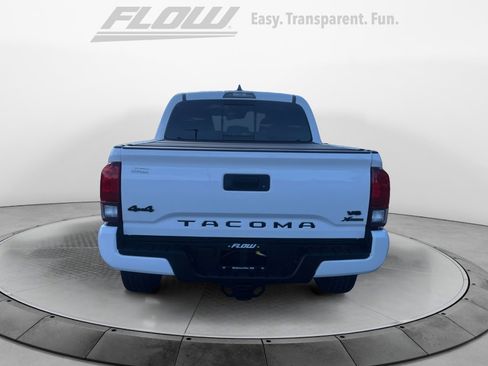 Certified 2022 Toyota Tacoma SR5 w/ Technology Package AWD/4WD image 8