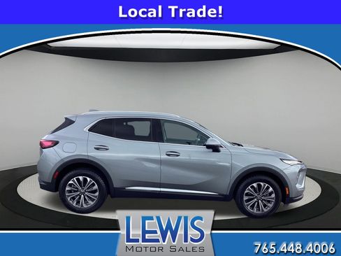 Used 2025 Buick Envision Preferred AWD/4WD image 1