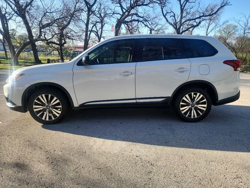 Used 2019 Mitsubishi Outlander ES image 4