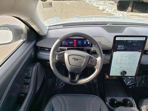 Used 2021 Ford Mustang Mach-E Premium image 14