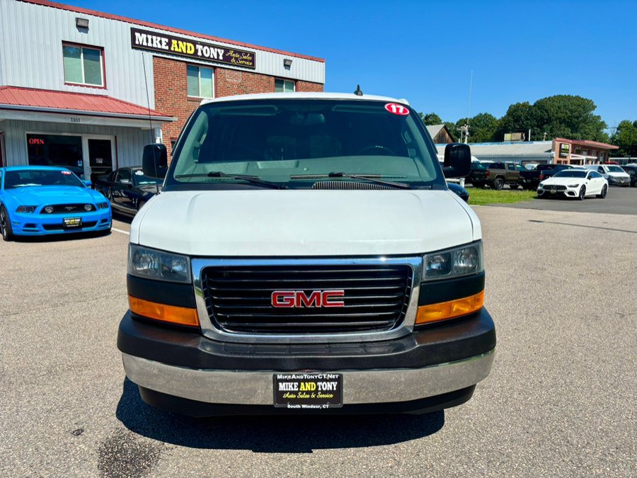 Used 2017 GMC Savana 2500 Extended RWD image 2