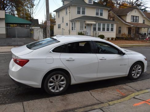 Used 2024 Chevrolet Malibu LT image 5