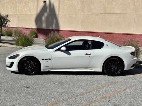 Used 2013 Maserati GranTurismo Sport image 4