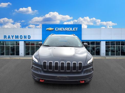 Used 2016 Jeep Cherokee Trailhawk w/ Comfort/Convenience Group AWD/4WD image 8