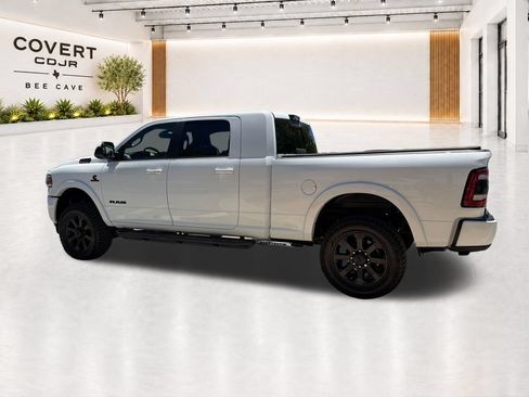 Used 2022 RAM 2500 Laramie w/ Night Edition AWD/4WD image 8