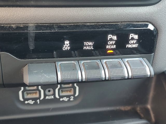 Used 2022 RAM 1500 Laramie w/ Sport Appearance Package AWD/4WD image 18