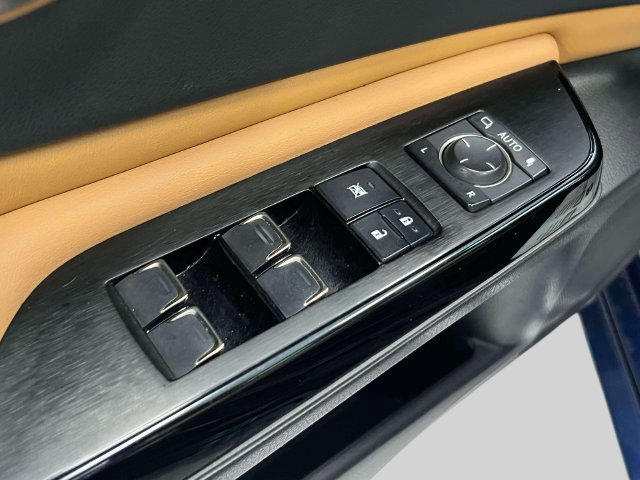 Certified 2022 Lexus ES 350 w/ Premium Package FWD image 21