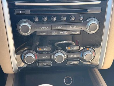 Used 2017 Nissan Pathfinder S FWD image 15