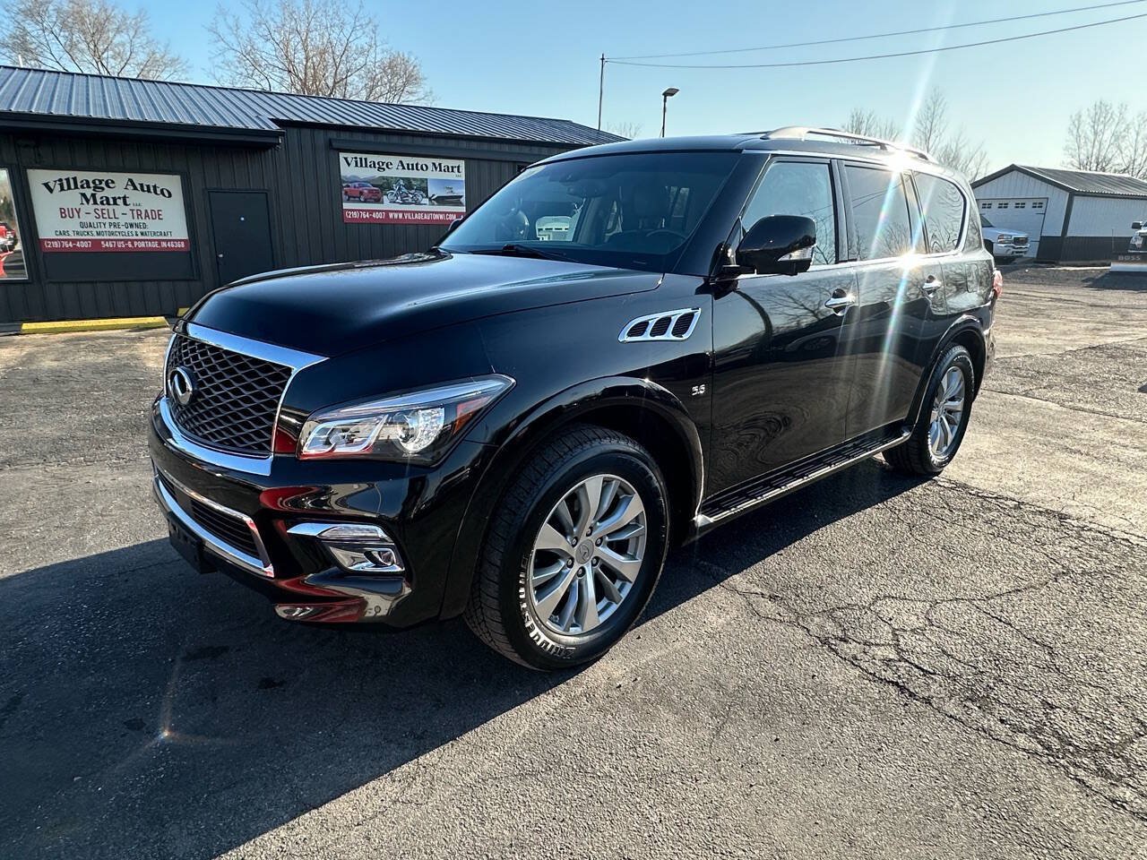 Used 2016 INFINITI QX80 4WD image 1