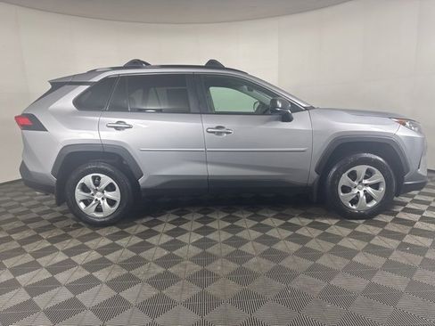 Used 2021 Toyota RAV4 LE image 2