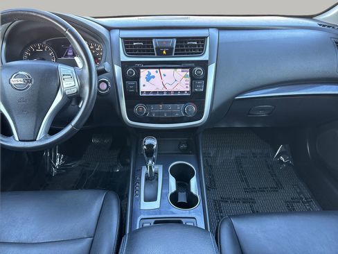 Used 2018 Nissan Altima 2.5 SR w/ SR Special Edition image 14