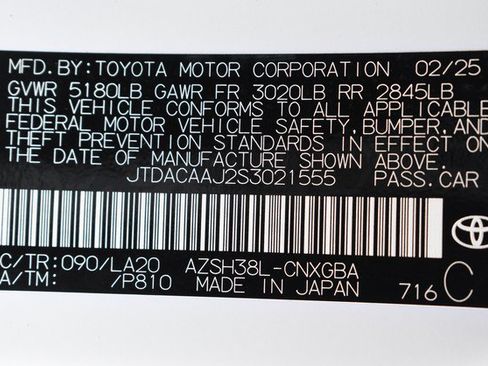 Certified 2025 Toyota Crown Signia AWD/4WD image 34