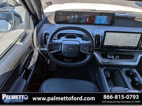 Used 2025 Ford Expedition Tremor AWD/4WD image 17