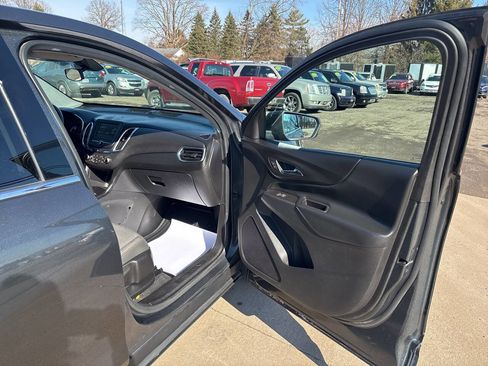 Used 2018 Chevrolet Equinox LT image 17