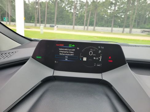 New 2026 Toyota Prius Plug-In Hybrid FWD image 31