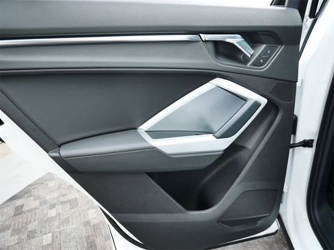 Used 2021 Audi Q3 2.0T Premium w/ Convenience Package image 14