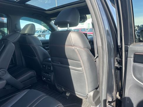 Used 2024 Honda Pilot TrailSport image 39