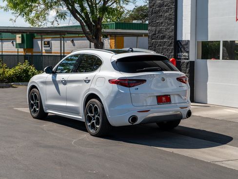 Used 2020 Alfa Romeo Stelvio Ti w/ Active Blind Spot Package AWD/4WD image 59