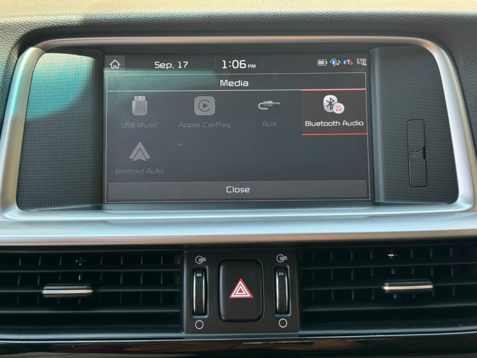Used 2019 Kia Optima EX w/ EX Premium Package FWD image 26