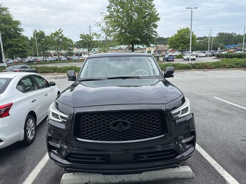 Used 2022 INFINITI QX80 Luxe w/ All-Season Package RWD image 5
