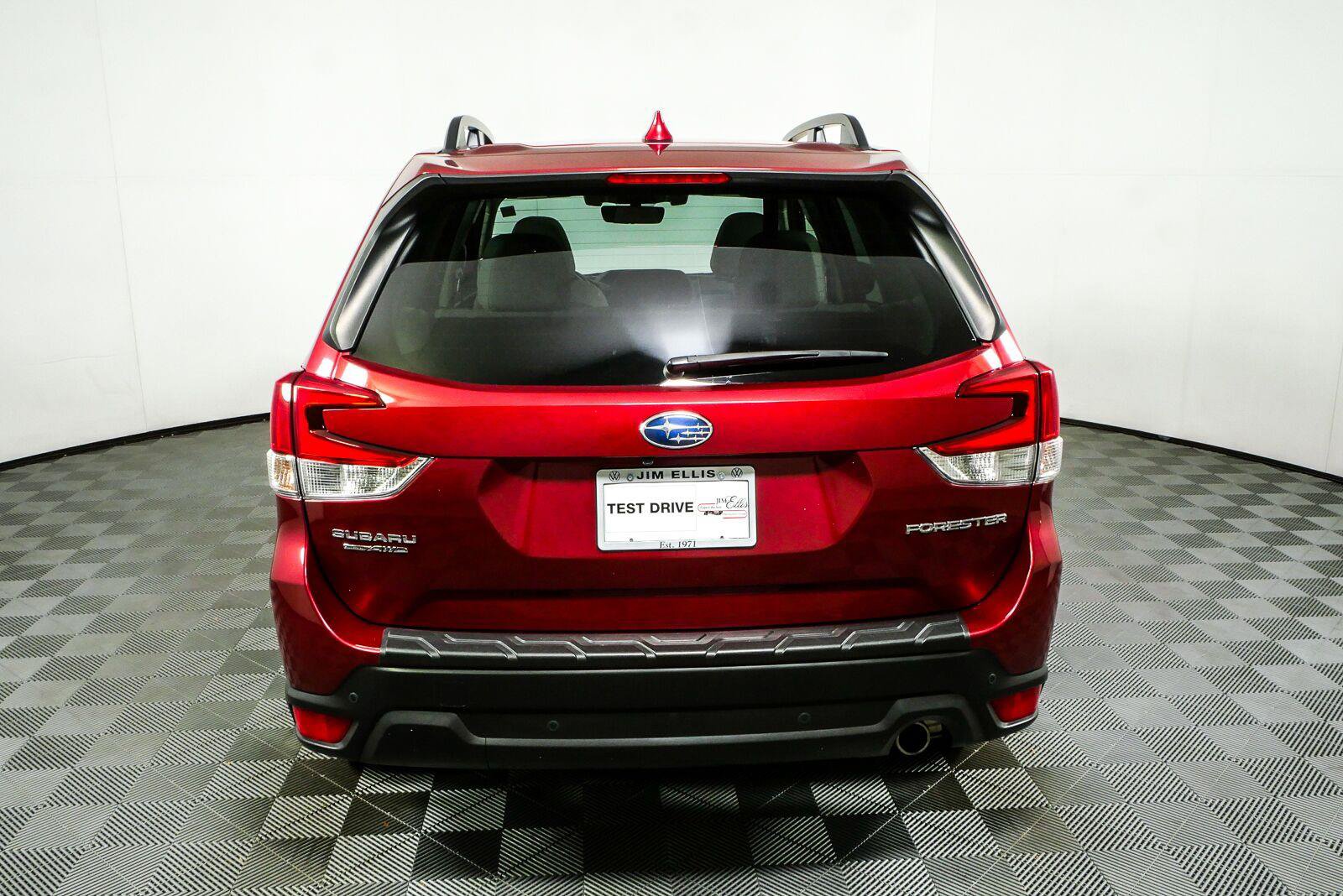 Used 2020 Subaru Forester Limited w/ Popular Package #3 AWD/4WD image 30