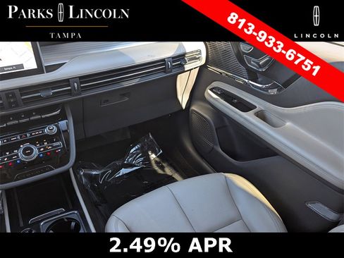 Used 2020 Lincoln Corsair AWD w/ Equipment Group 101A image 8