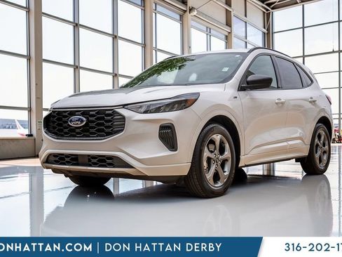 Used 2023 Ford Escape ST-Line w/ Tech Pack #1 FWD image 1