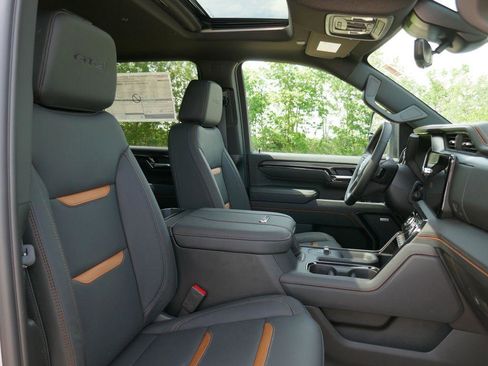 New 2026 GMC Sierra 2500 AT4 w/ AT4 Premium Plus Package AWD/4WD image 13