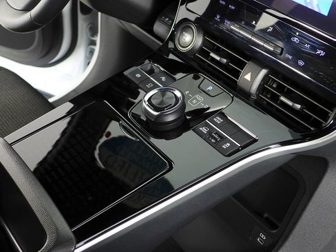 Certified 2023 Subaru Solterra AWD image 15