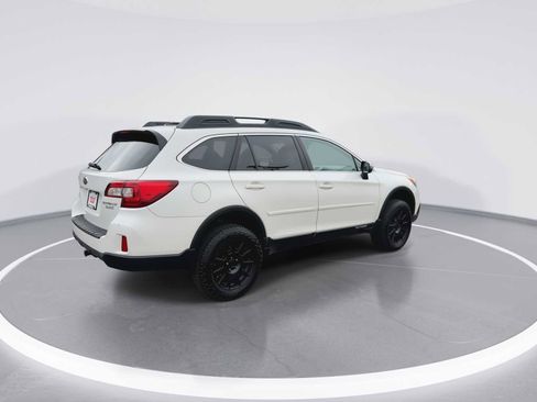 Used 2015 Subaru Outback 2.5i Limited AWD/4WD image 8